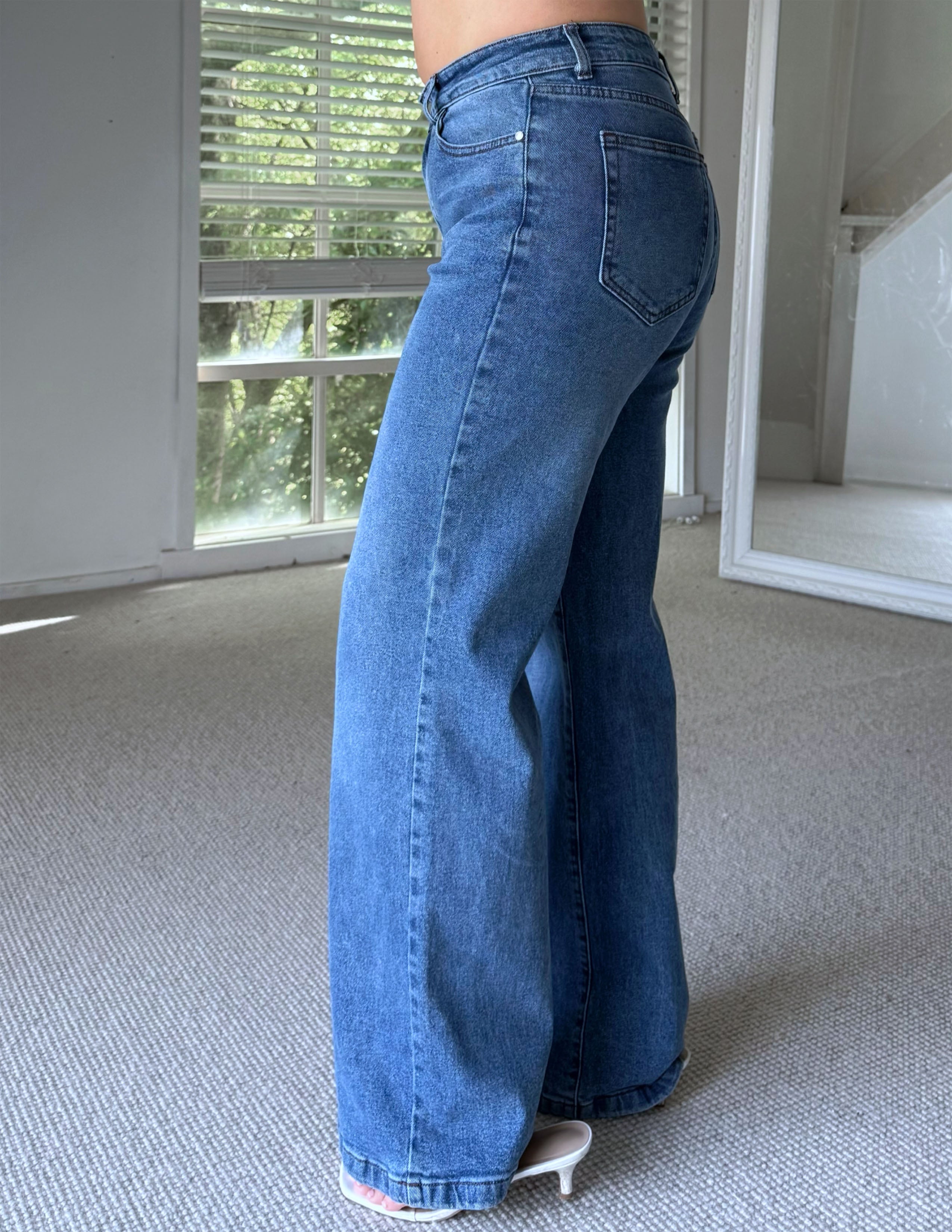 Sydney Straight Leg Jean