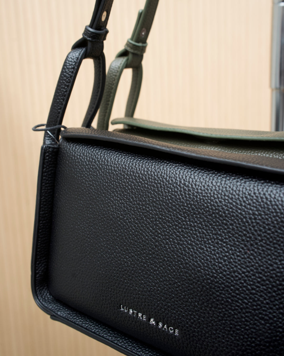 Jesselle Curve Shoulder Bag - Black