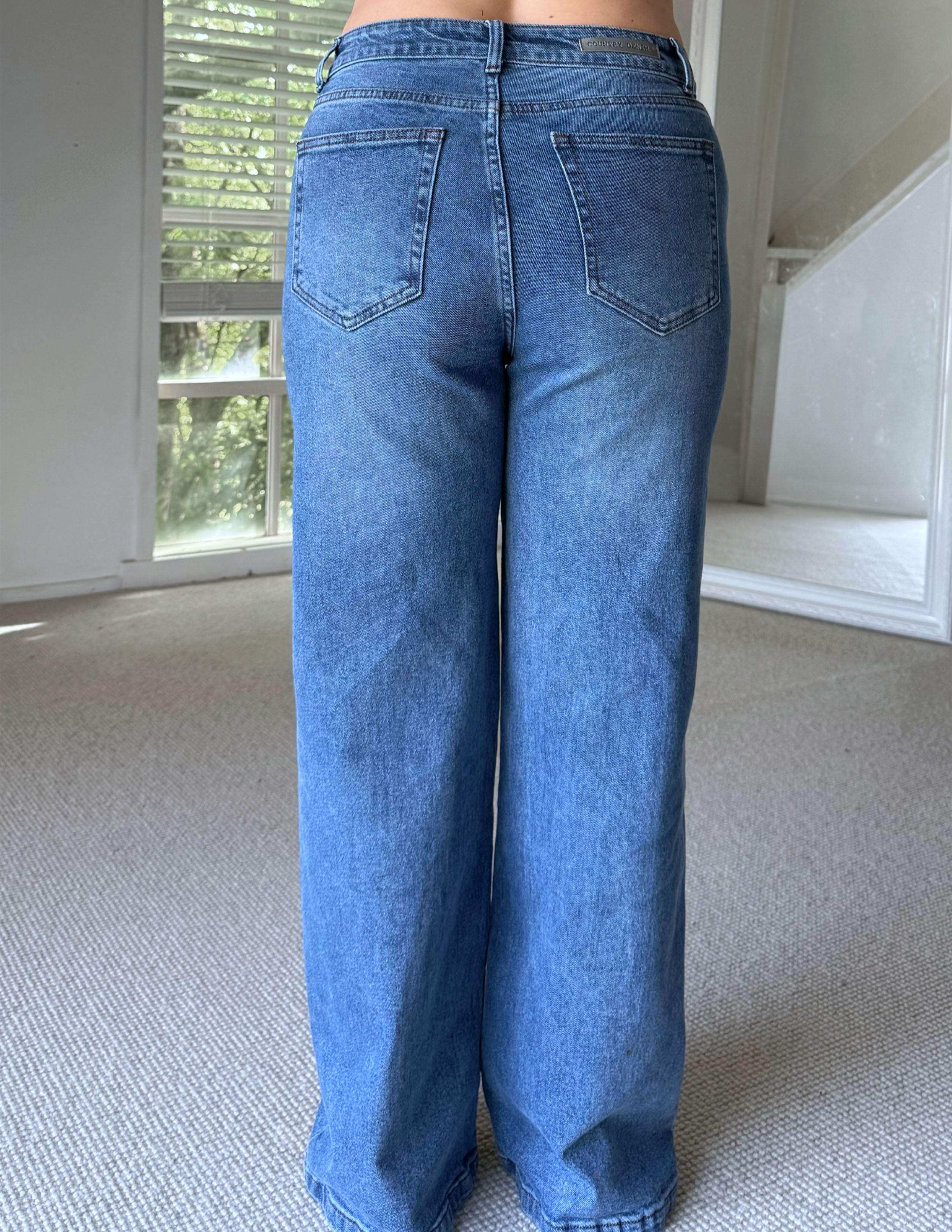 Sydney Straight Leg Jean