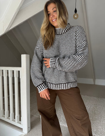 PRE-ORDER Billie Knit - White/Choc