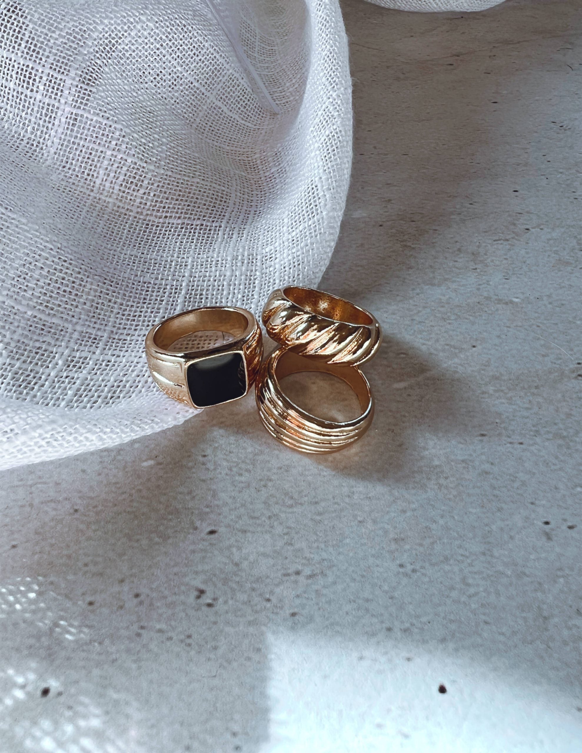 Trio wedding, engagement ring set. | Engagement ring settings, Engagement  rings, Ring sets